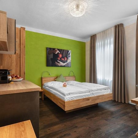 Schieners Hotel & Apfelhof Apartments Wemding Екстериор снимка