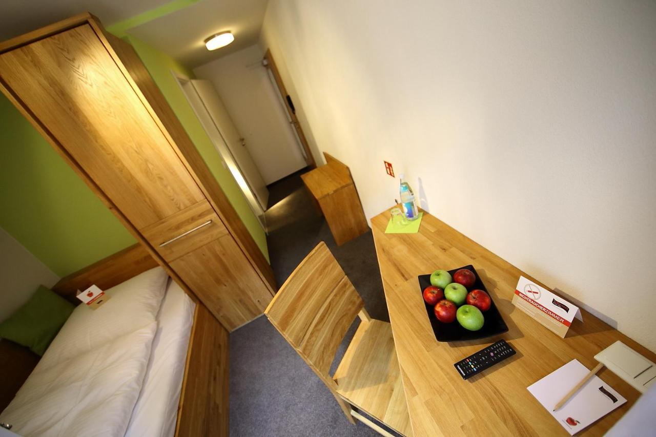 Schieners Hotel & Apfelhof Apartments Wemding Екстериор снимка